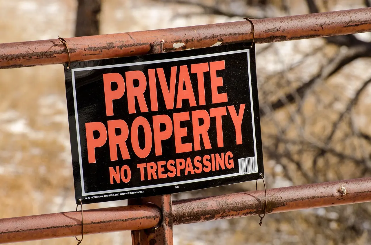 private-property-g0aa323981_1280